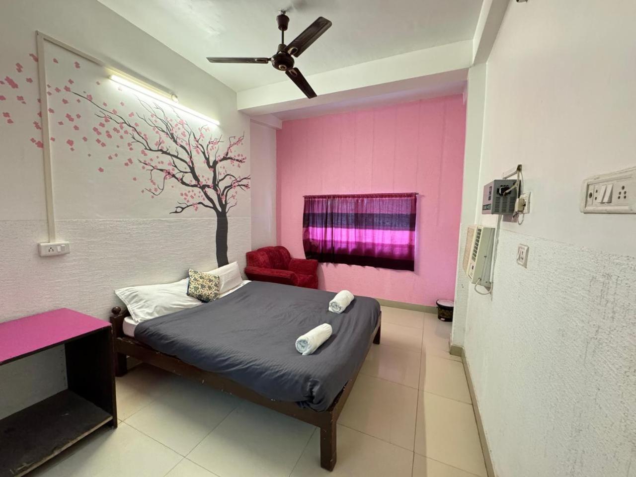 Madsquad Hostel Dorms & Rooms Varanasi Habitación foto