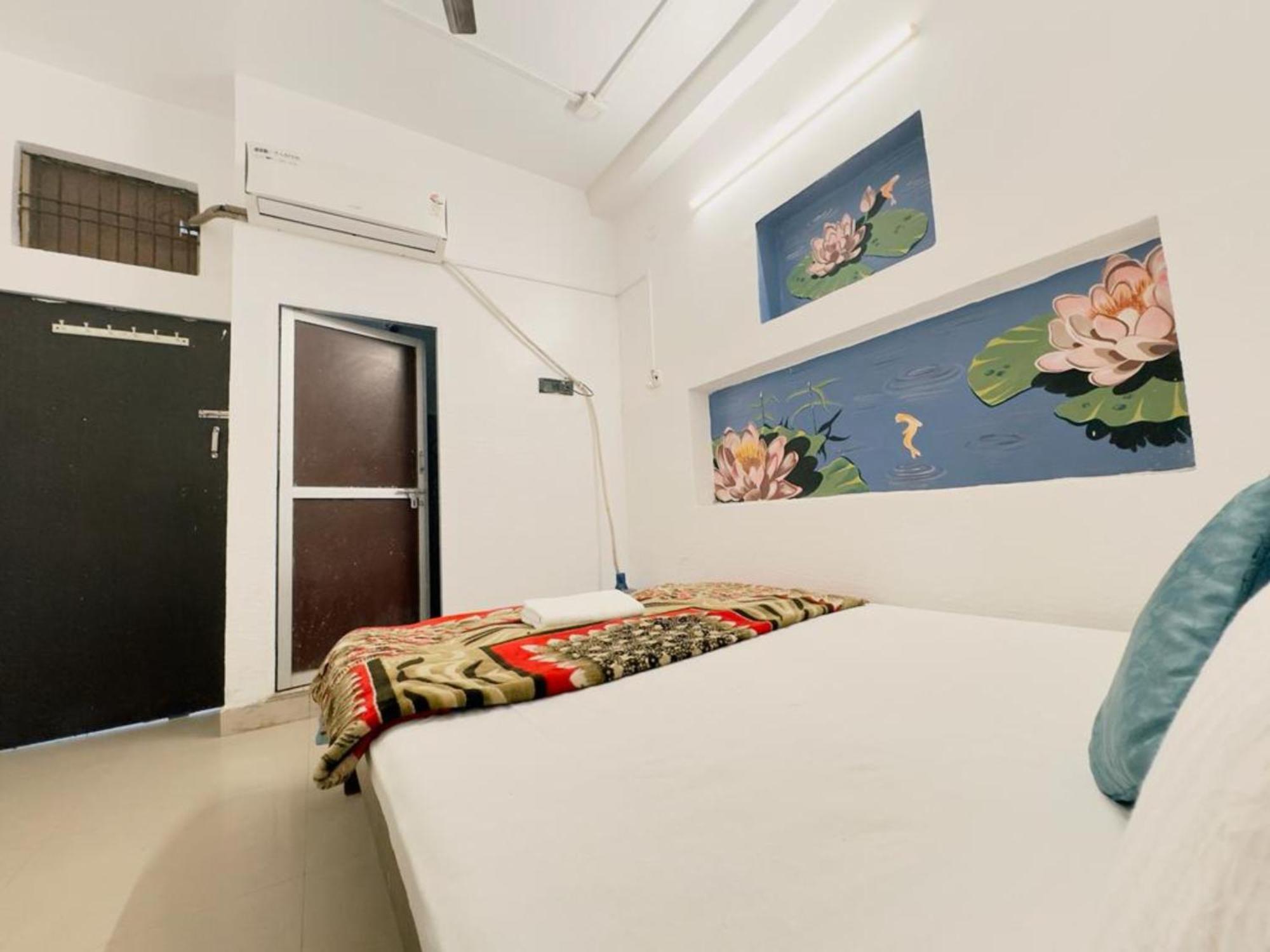 Madsquad Hostel Dorms & Rooms Varanasi Exterior foto