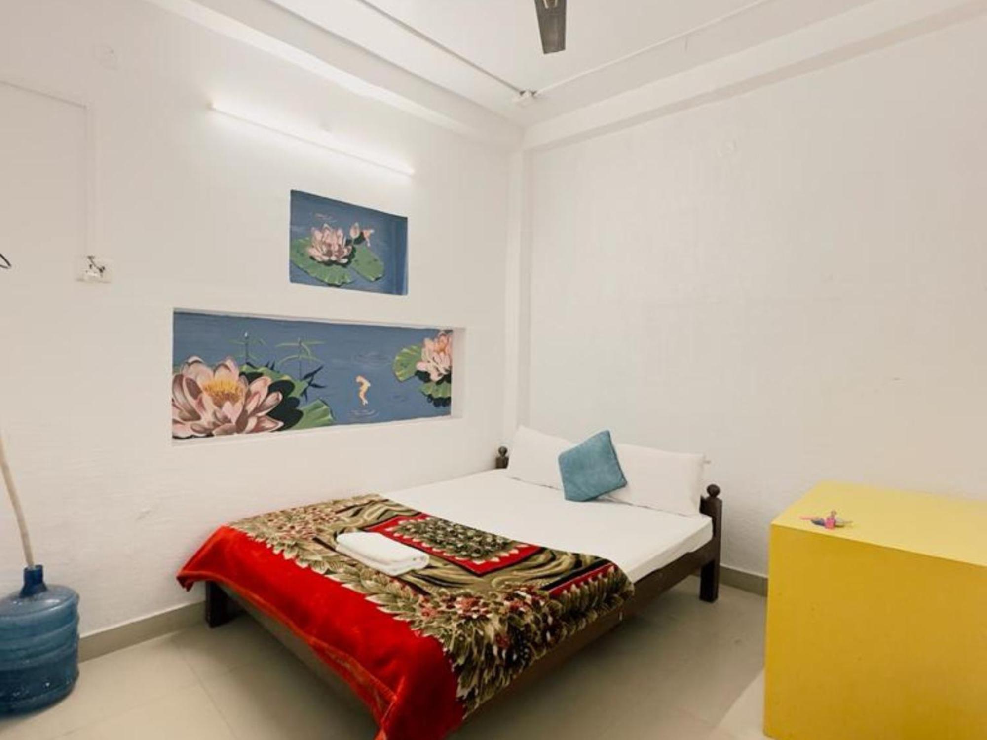Madsquad Hostel Dorms & Rooms Varanasi Exterior foto